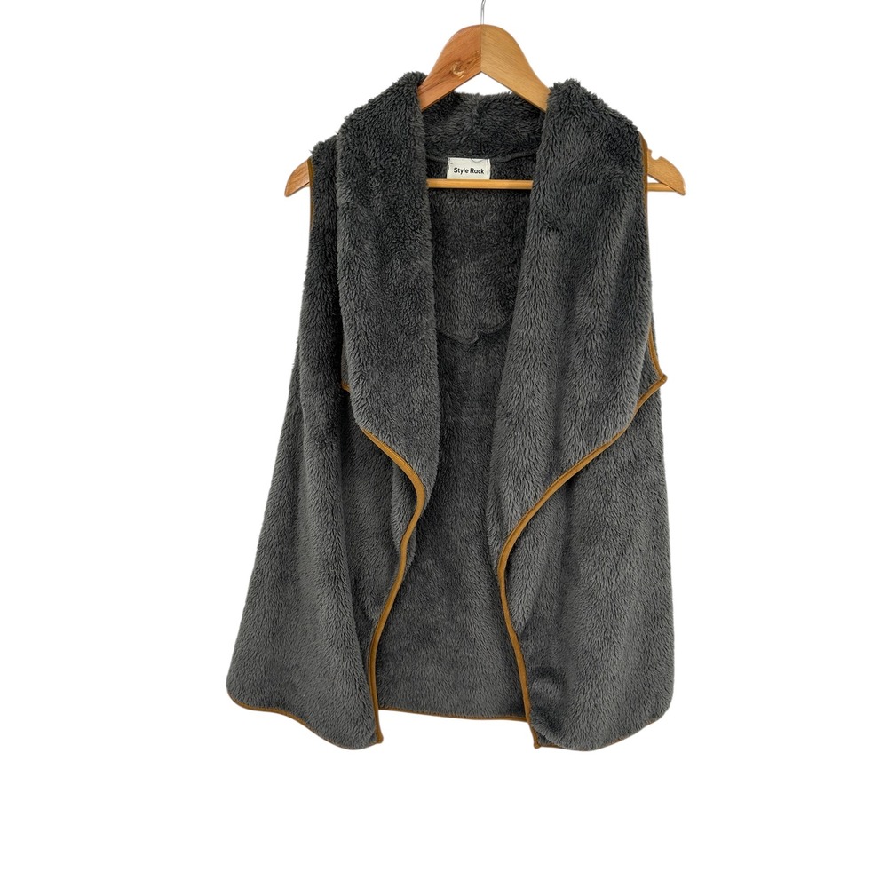 Style Rack Women One Size Charcoal Grey‎ Fuzzy Fleece Vest Fringe Detail
